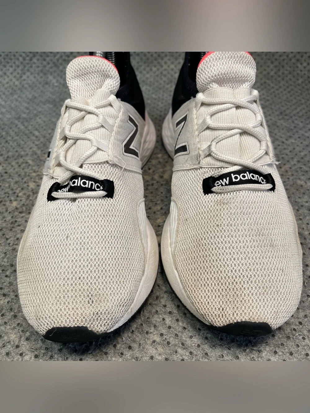New Balance Roav White Running Shoes Size 7.5 Women’s_4